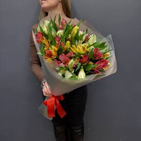 Букет из 15 альстромерии 