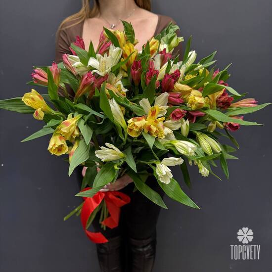 Букет из 15 альстромерии
