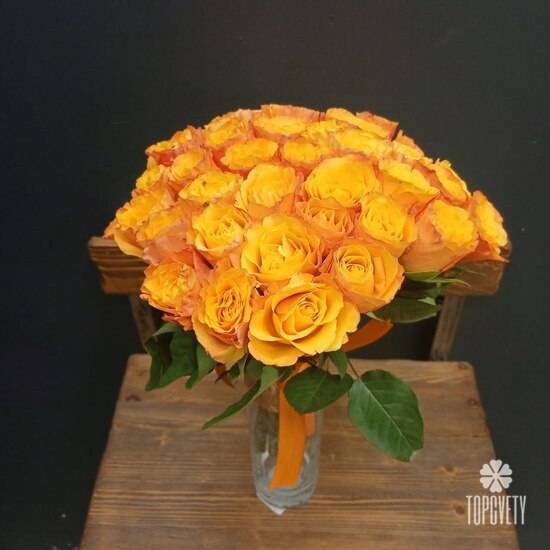 Букет из 35 оранжевых роз Кения 35см