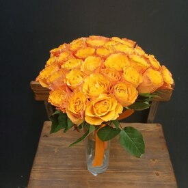 Букет из 35 оранжевых роз Кения 35см