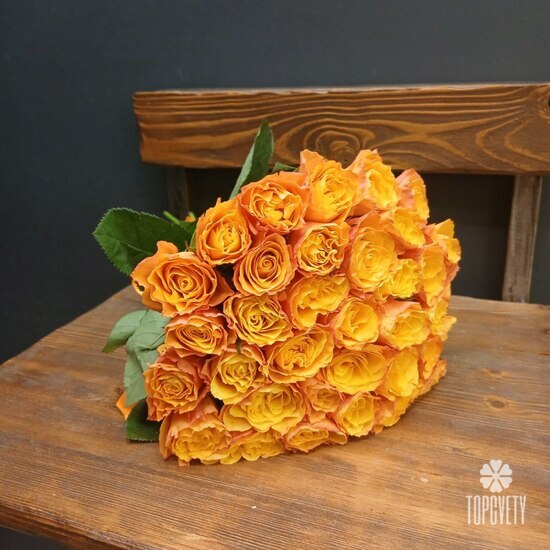 Букет из 35 оранжевых роз Кения 35см