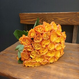 Букет из 35 оранжевых роз Кения 35см