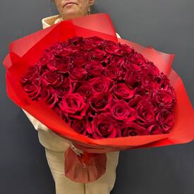 Букет из 51 красной розы Кения 50см