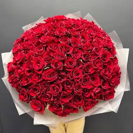 Букет из 101 красной розы Кения 50см 