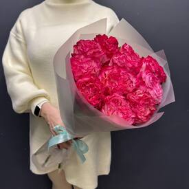 Букет из 11 пиновидных роз Эквадор 50см 