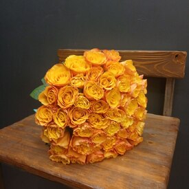 Букет из 51 оранжевых роз Кения 35см