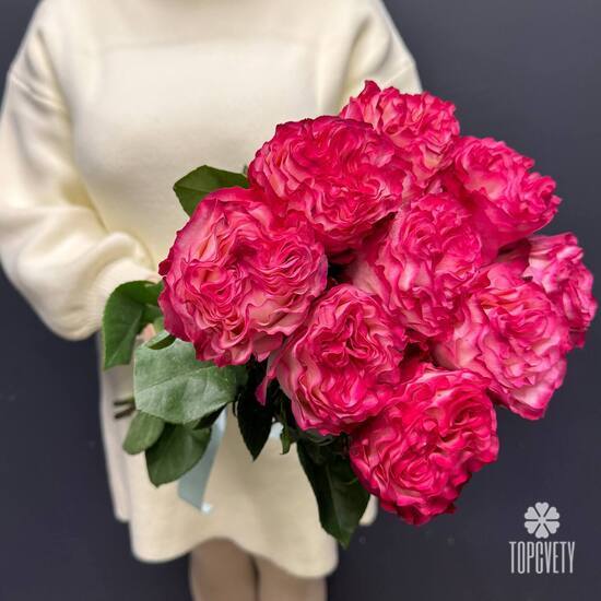Букет из 7 пионовидной розы Эквадор 50см