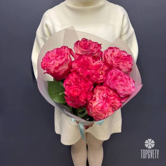 Букет из 7 пионовидной розы Эквадор 50см