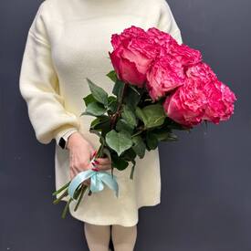 Букет из 11 пионовидной розы Эквадор 50см