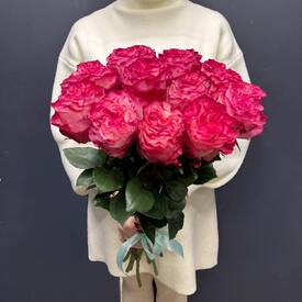 Букет из 11 пионовидной розы Эквадор 50см