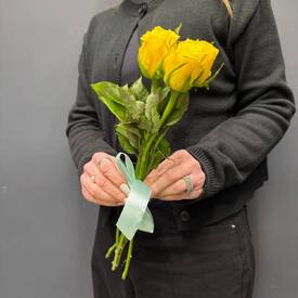 Букет из 5 жёлтых роз Кения 40см