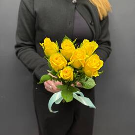 Букет из 7 жёлтых роз Кения 35см