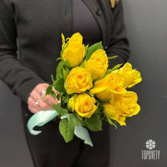 Букет из 7 жёлтых роз Кения 35см