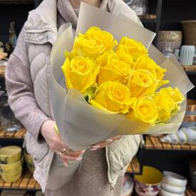 Букет из 13 роз Хай Елоу 50см