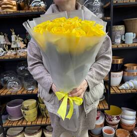 Букет из 15 роз Хай Елоу 50см