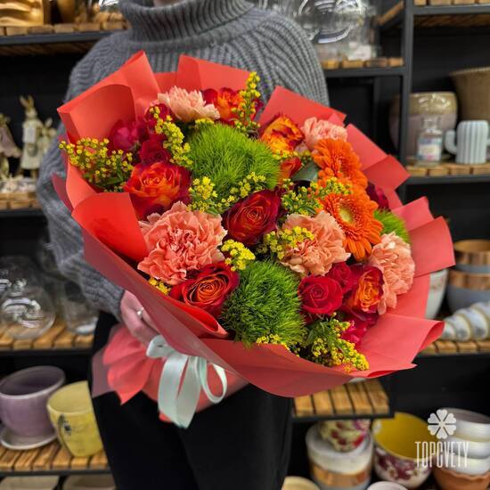 Букет из роз, гвоздик и гербер