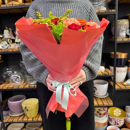 Букет из роз, гвоздик и гербер