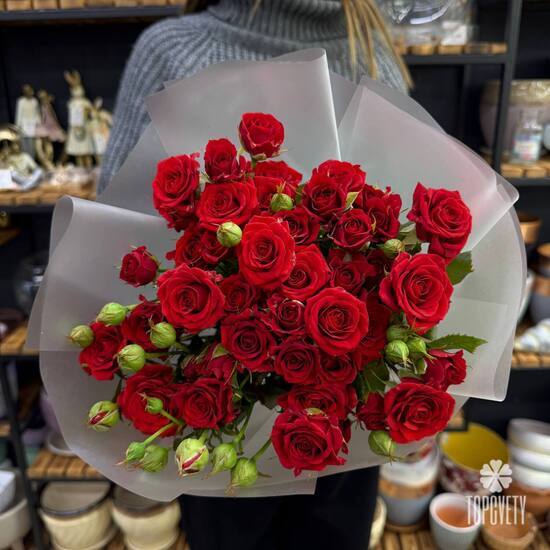 Букет из 9 красных кустовых роз Россия 50см