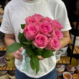 Букет из 9 розовых роз Кения 40см