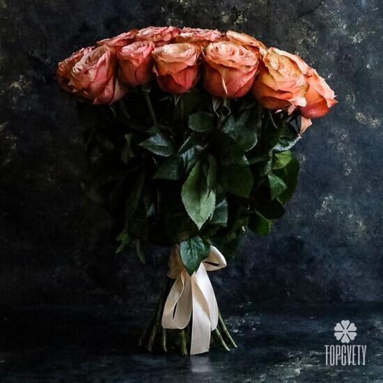 Букет из 25 пионовидных роз Кахала 60см