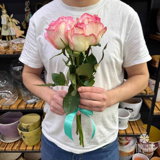 Букет из 5 розовых роз Кения 40см