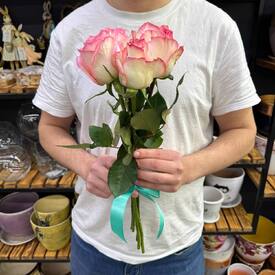 Букет из 5 розовых роз Кения 40см