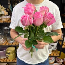 Букет из 7 розовых роз Кения 40см