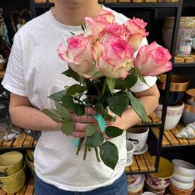 Букет из 7 розовых роз Кения 40см