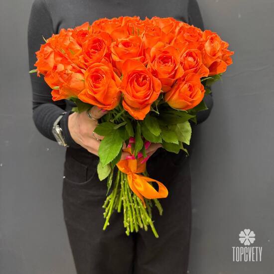 Букет из 51 розы Кения 40см в виде сердца