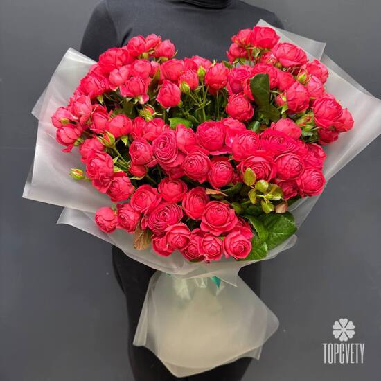 Букет из 25 розовых кустовых роз Россия 50см