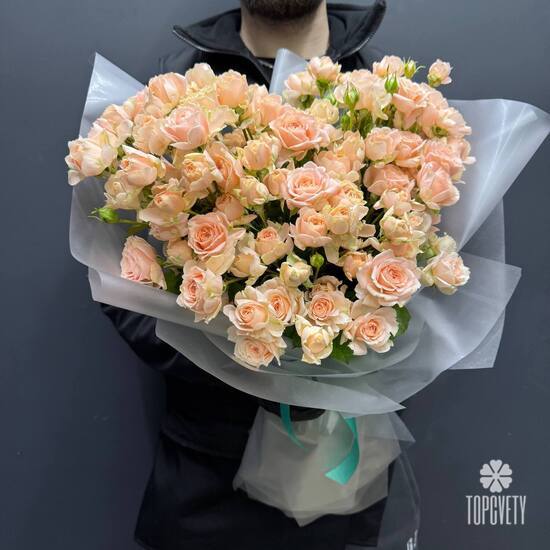 Букет из 25 нежно-розовых кустовых роз Россия 50см