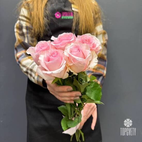 Букет из 5 розовых роз Эквадор 50см