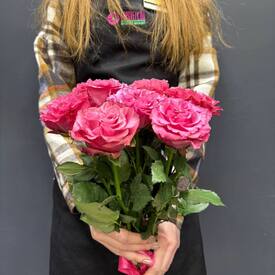 Букет из 7 розовых роз Эквадор 50см