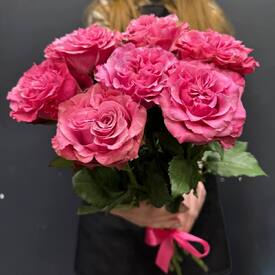 Букет из 7 розовых роз Эквадор 50см