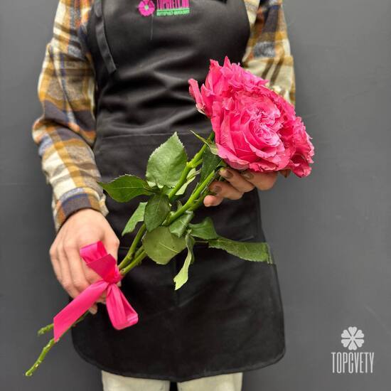 Букет из 3 розовых роз Эквадор 50см	