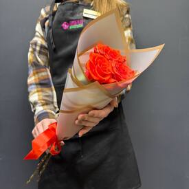 Букет из 3 красных роз Эквадор 50см
