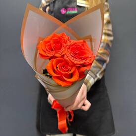 Букет из 3 красных роз Эквадор 50см