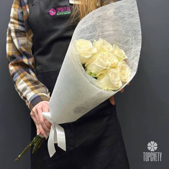 Букет из 7 белых роз Эквадор 50см	