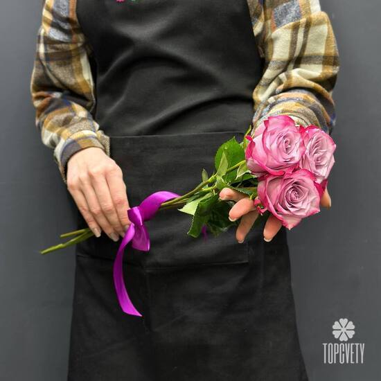 Букет из 3 розовых роз Эквадор 50см