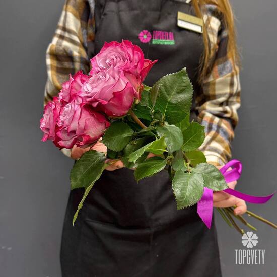 Букет из 5 розовых роз Эквадор 50см	