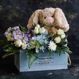 Композиция из белых кусотвых роз, хризантемы, гортензии №256