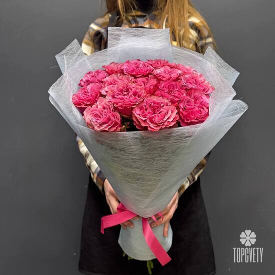 Букет из 13 розовых роз Эквадор 50см