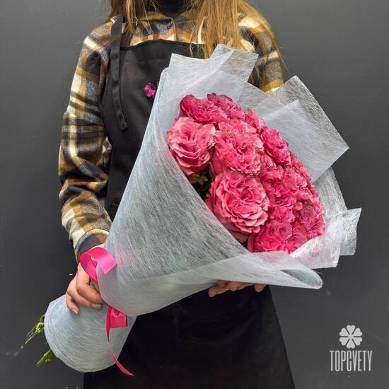 Букет из 13 розовых роз Эквадор 50см