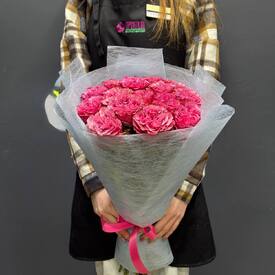 Букет из 13 розовых роз Эквадор 50см