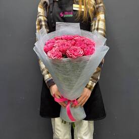 Букет из 13 розовых роз Эквадор 50см