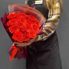 Букет из 15 красных роз Эквадор 50см	