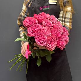 Букет из 15 розовых роз Эквадор 50см