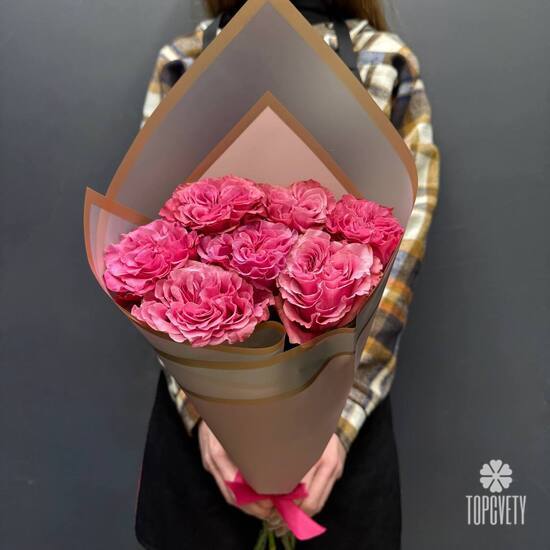 Букет из 7 розовых роз Эквадор 50см 