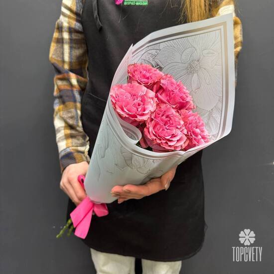 Букет из 7 розовых роз Эквадор 50см 