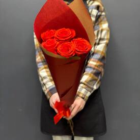 Букет из 5 красных роз Эквадор 50см